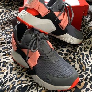 womens nike air huarache city low